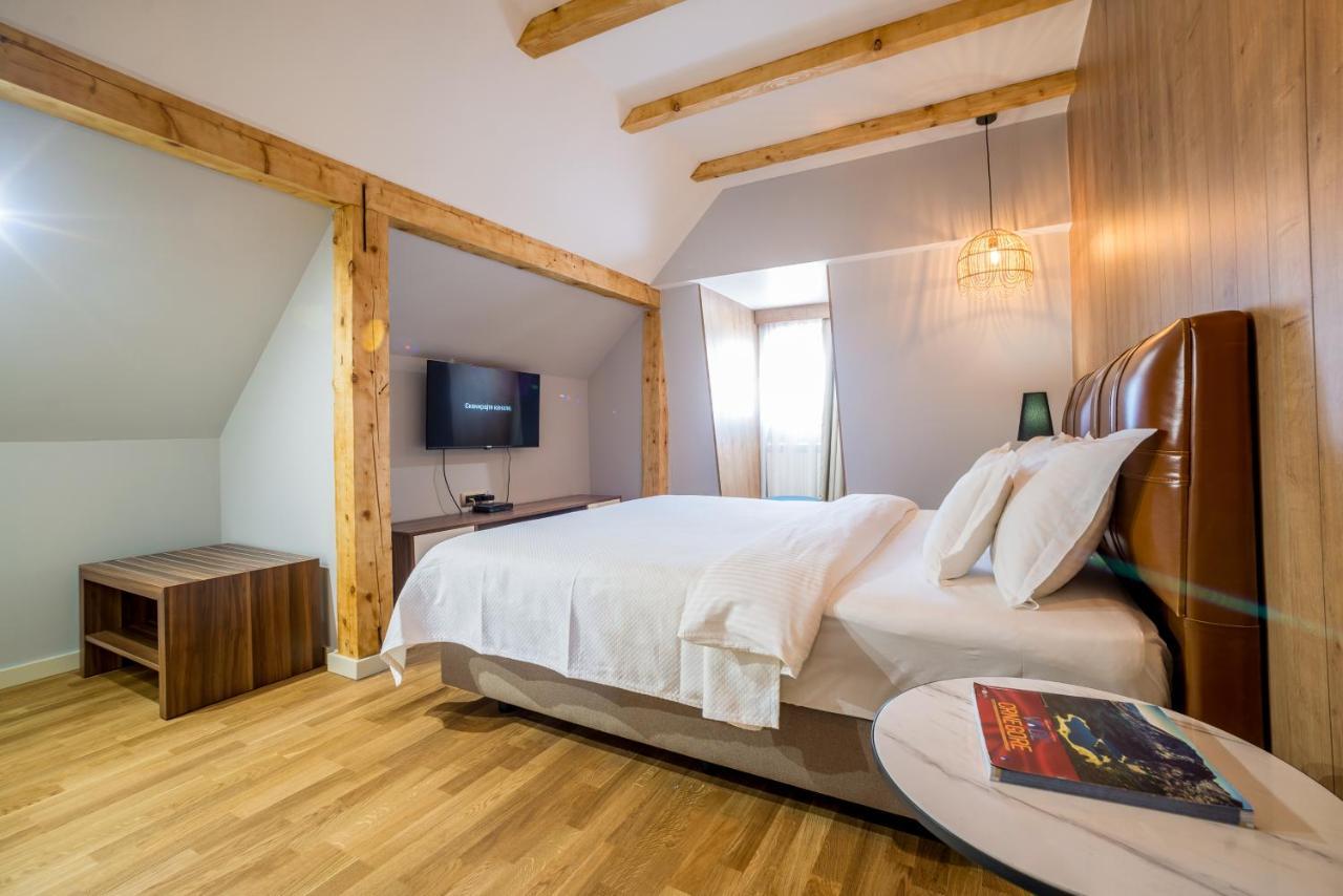 Ski Hotel