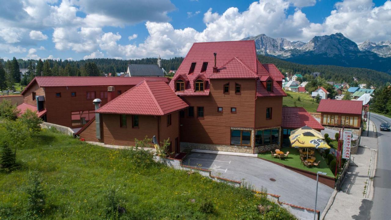 מלון Ski Hotel זבליאק